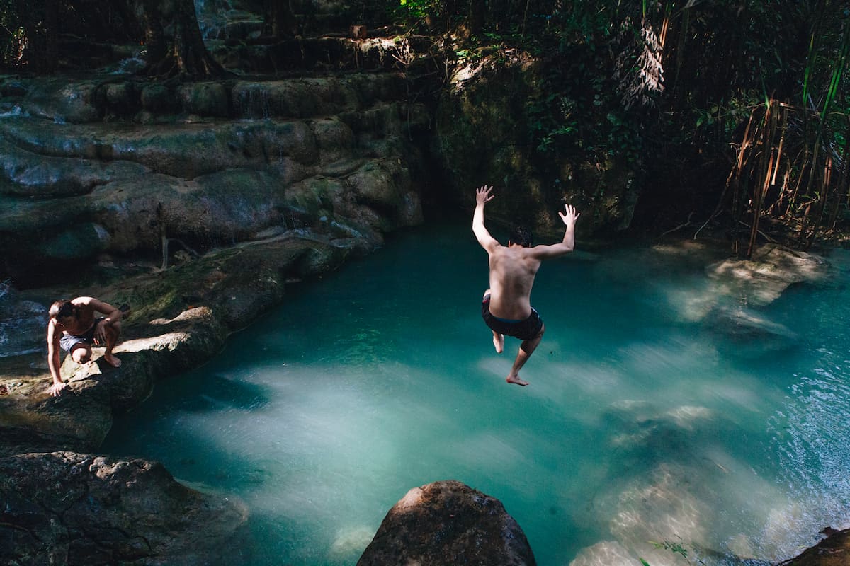 6 El Tribunal Superior de Bucaramanga rechazó las pretensiones de una millonaria demanda contra el balneario 'El Pozo del Indio', luego de que un hombre quedara cuadripléjico tras un accidente en el río. Freepik / VANGUARDIA