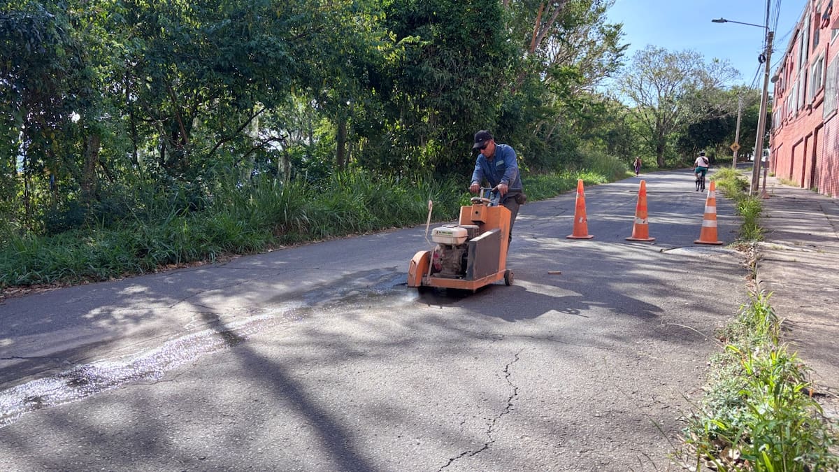 Para el arreglo y construcción de vía se dispusieron $1.900 millones de los recursos de balance.