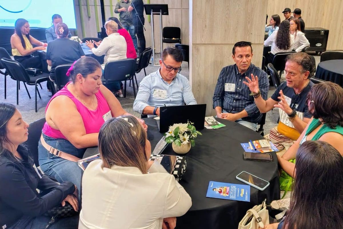 El evento se realizó con empresarios de la provincia Guanentá, quienes hicieron de compradores y vendedores.