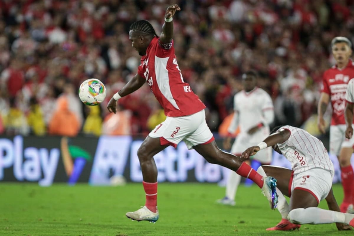 Hugo Rodallega lideró la clasificación de Santa Fe a las semifinales de la Liga BetPlay, luego de vencer 4-0 al América. Foto: Colprensa.
