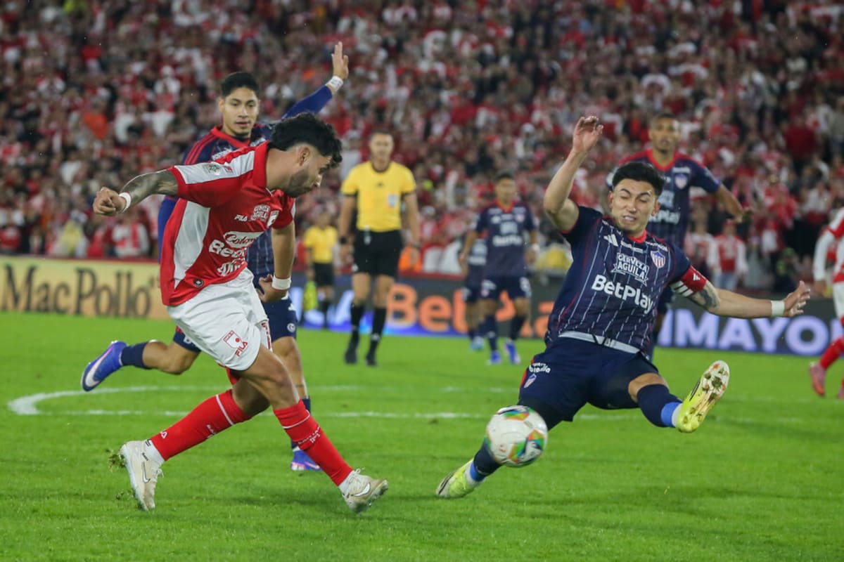 Santa Fe y Junior buscan la final de la Liga BetPlay I de 2026. Foto: Colprensa.