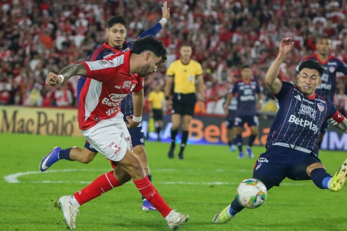 Santa Fe y Junior buscan la final de la Liga BetPlay I de 2026. Foto: Colprensa.