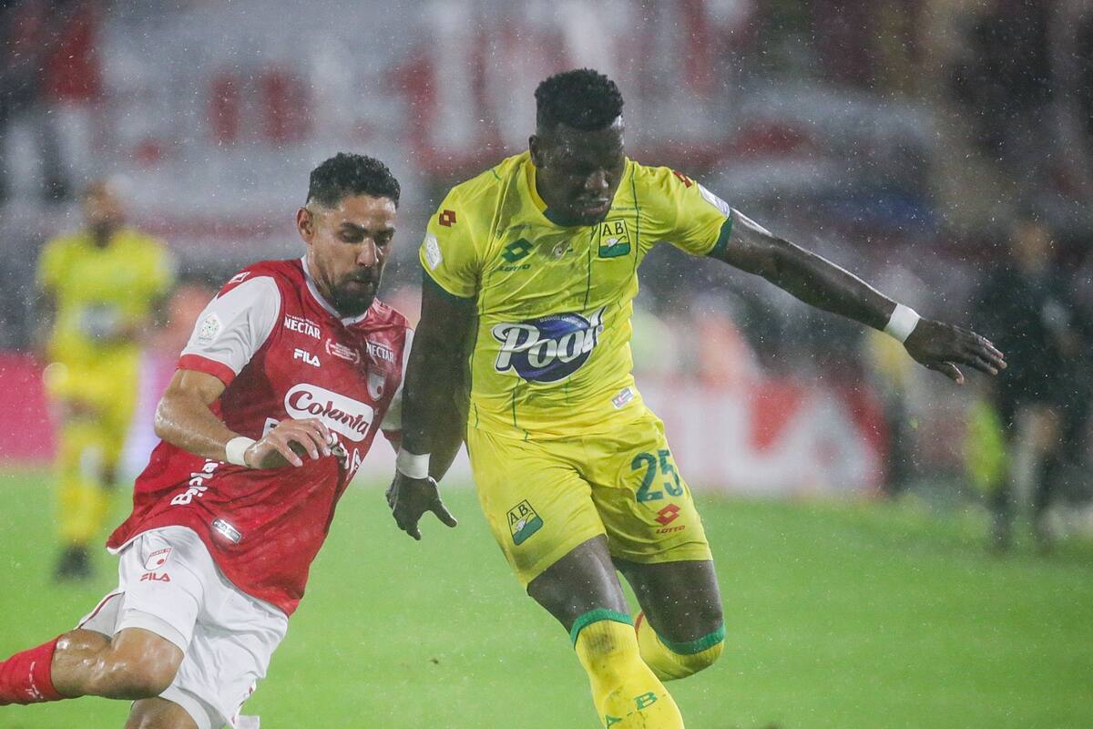 Bogotá. Junio 15 de 2024. Independiente Santa Fe enfrenta a Atlético Bucaramanga, por la Final de la Liga BetPlay I 2024, en el estadio Nemesio Camacho El Campín. (Colprensa - Mariano Vimos)