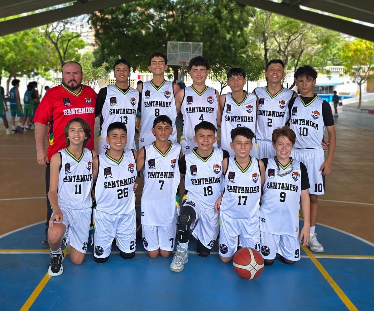 Santander se subió al podio del Torneo Nacional U13 de baloncesto: las selecciones masculina y femenina fueron terceras. Foto: Cortesía/Vanguardia