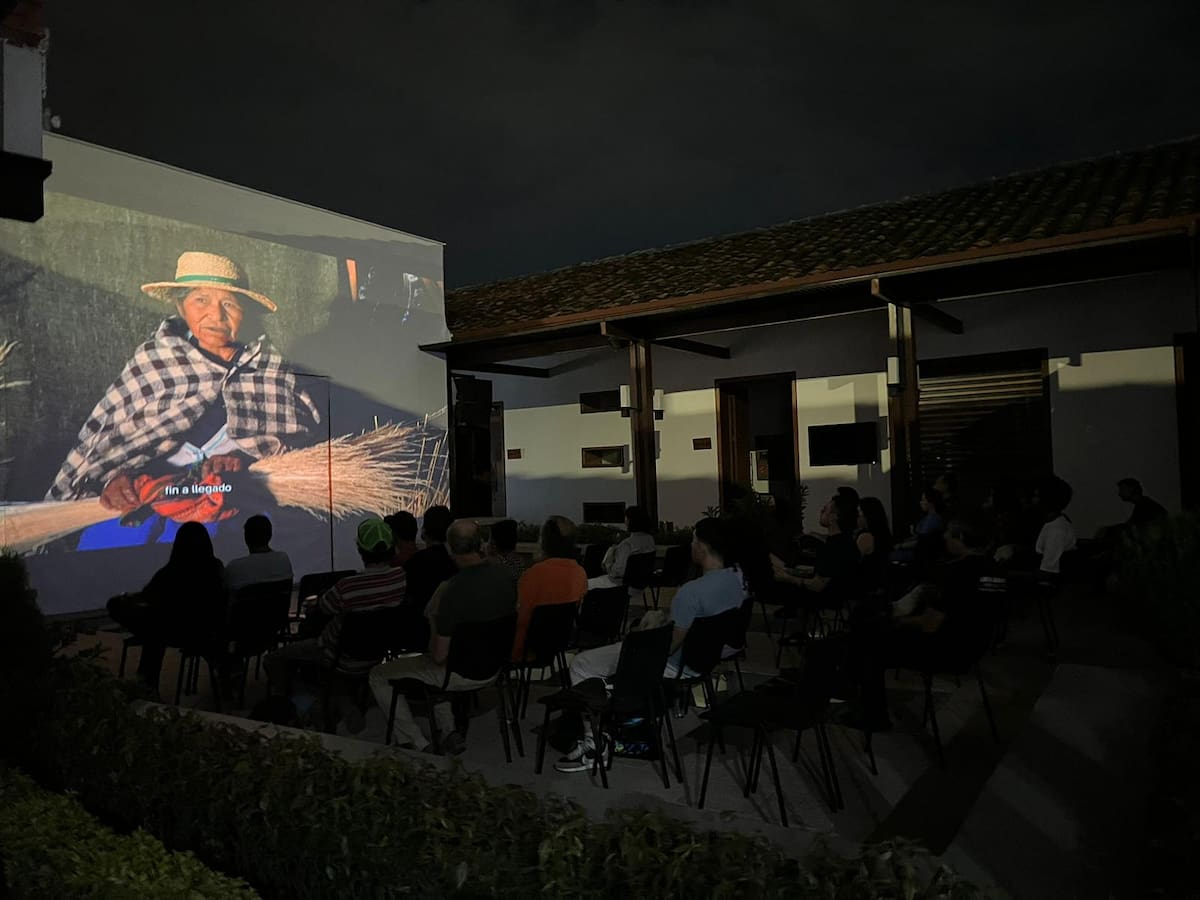 El Encuentro Fotográfico de Santander propone detenerse a mirar. Mirar los archivos, los rostros, los paisajes, las ausencias y las historias que siguen circulando en el departamento. Porque, como sugiere esta edición, recordar también es una forma de reconocernos. Foto suministrada/vanguardia