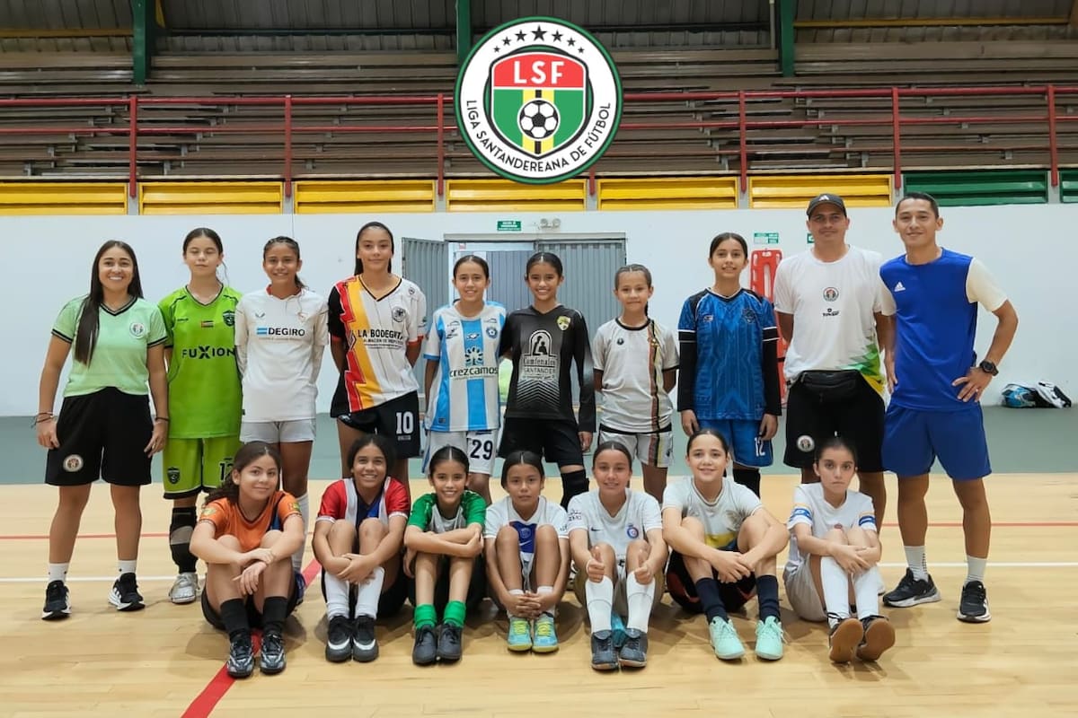 Once niñas santandereanas viajan a Cali con la ilusión de conquistar el Nacional Interligas y alcanzar un cupo internacional en la Liga Evolución de Conmebol en Paraguay. /FOTO: Suministrada