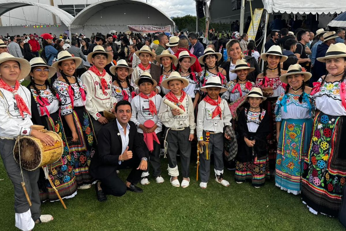 Más de 8.000 personas, 400 emprendedores y 22 artistas participarán en la celebración de la santandereanidad que se realizará el próximo 24 de mayo en Bogotá, con una programación que reunirá deporte, tradición y gastronomía típica del departamento.