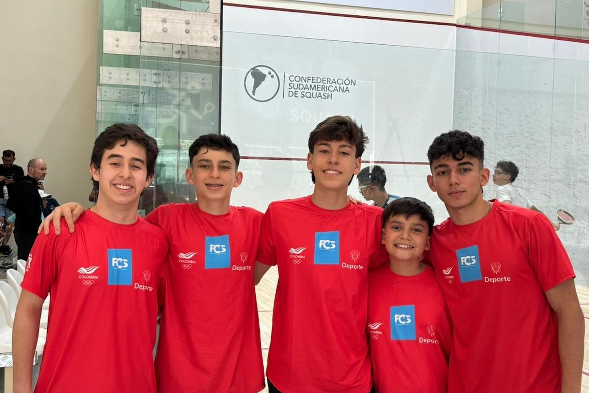 Santander dice presente en el Sudamericano Juvenil de Squash 2026. (Santiago Alvernia - Efrahin Mantilla - Juan Pablo Niño - Santiago Mateus - Iván Santamaría). Foto: Cortesía/Vanguardia.