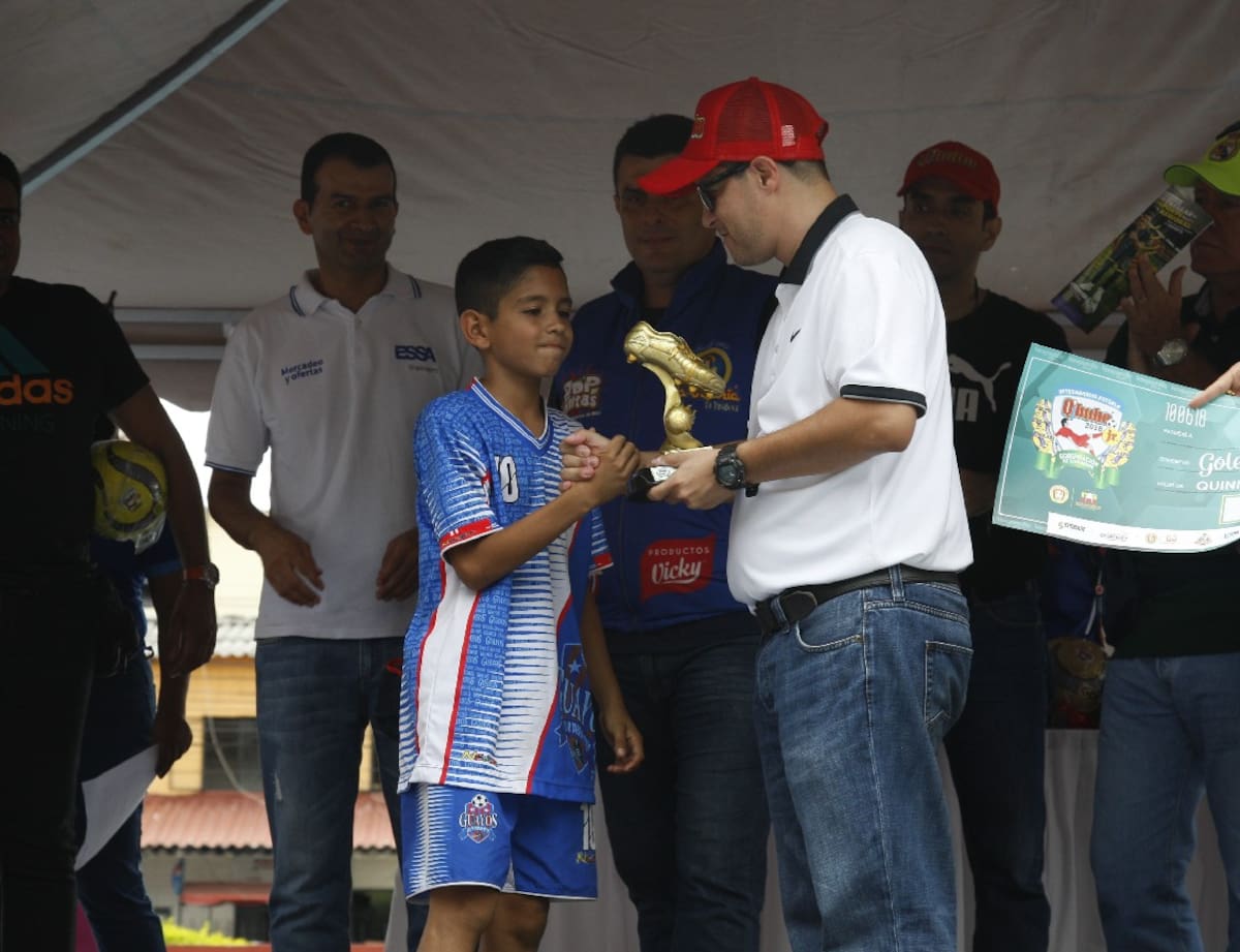 El talentoso santandereano que soñaba con el profesionalismo. Jugó el torneo Interbarrios Q'hubo de Fútsal en el 2018 y fue el goleadores de la categoría sub 11. /FOTO: Marco Valencia