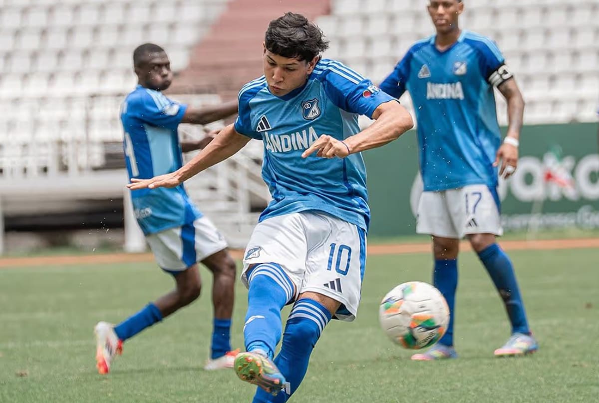 Santiago Castrillón dejó un vacío en sus familiares, amigos y el club Millonarios. El futbolistas, que falleció luego de desplomarse en un partido de la categoría Sub-20, dejó huella dentro y fuera del campo. Foto: Millonarios.