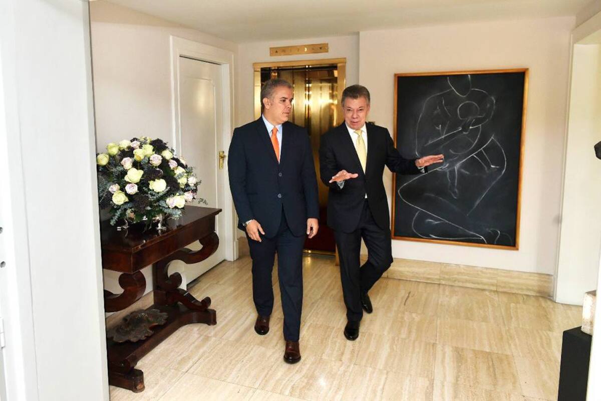 El presidente Juan Manuel Santos recibió en la Casa de Nariño al presidente electo Iván Duque. (Foto: Suministrada / VANGUARDIA LIBERAL)