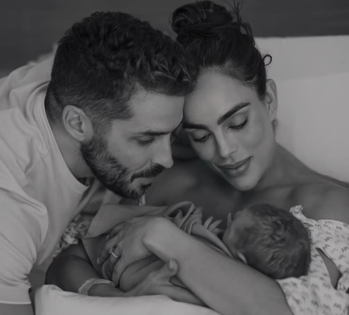 Sara Corrales y Damián Pasquini celebraron la llegada de Mila, su primera hija, con una emotiva publicación en redes sociales.