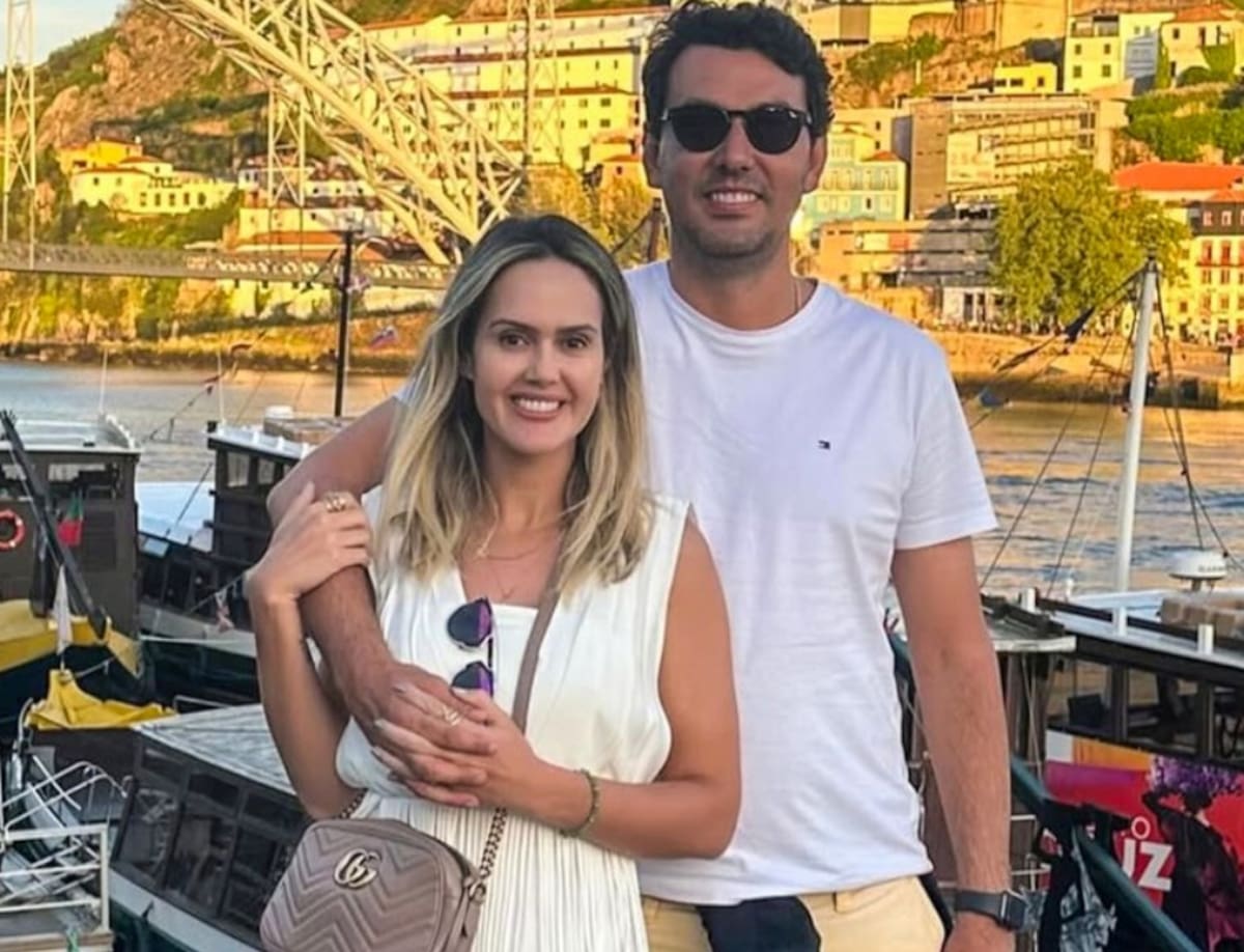 Sarah Tinoco confiesa vivir con arrepentimiento por fallas en su relación, aunque recalca que el asesinato de sus dos hijos y el posterior suicidio del agresor son actos injustificables.