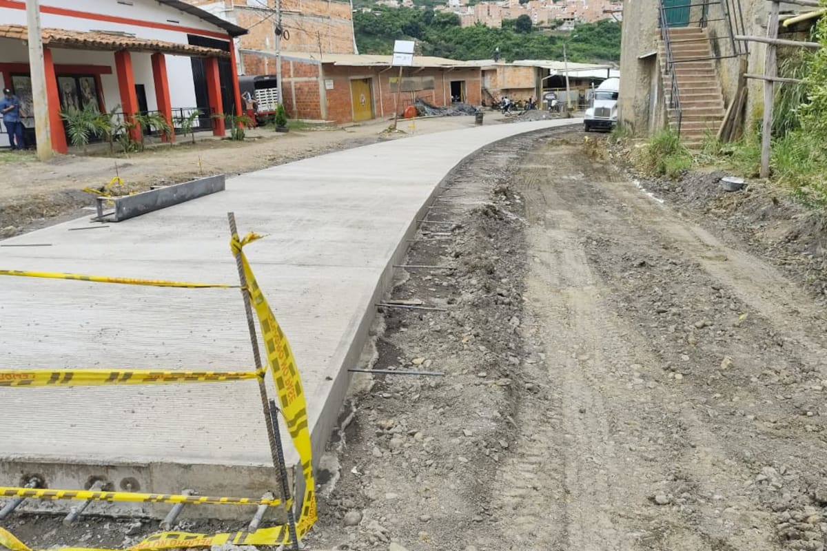La carrera primera de San Gil es un proyecto financiado con recursos de regalías del departamento y tiene como fecha de terminación el 30 de noviembre de 2025. Foto suministrada/VANGUARDIA