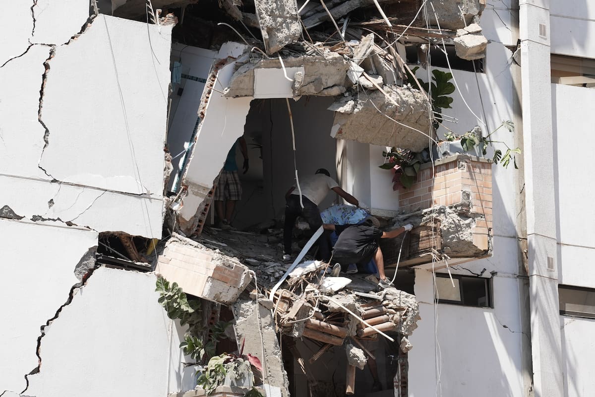 Se cumplen dos meses del terremoto de 7,4 que golpeó a Colombia. // Foto: EFE/ Ernesto Guzman Jr.