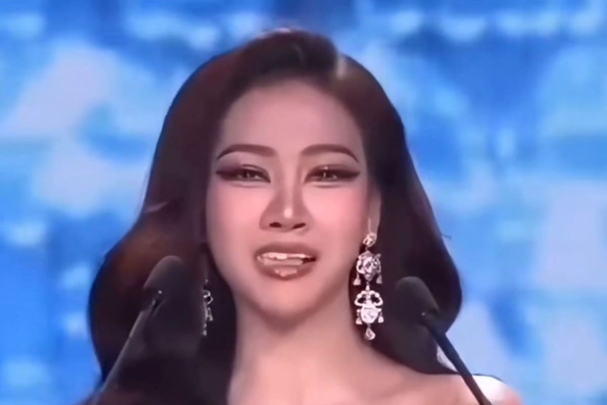 A una candidata se le cayó la dentadura en plena pasarela de traje de gala, pero lo que hizo después dejó a todos con la boca abierta. ¡Eso es ser una verdadera reina!