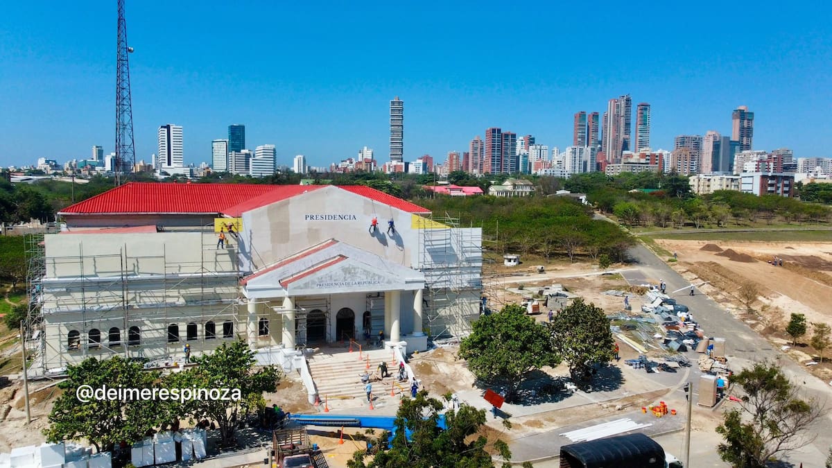 Avanzan las obras de adecuación del Batallón Paraíso, en Barranquilla como sede alterna de la Presidencia avanzan a toda marcha y podrían quedar terminadas antes del 7 de agosto, fecha en la que comenzará el nuevo Gobierno de Abelardo De La Espriella. Foto: Deimer Espinoza