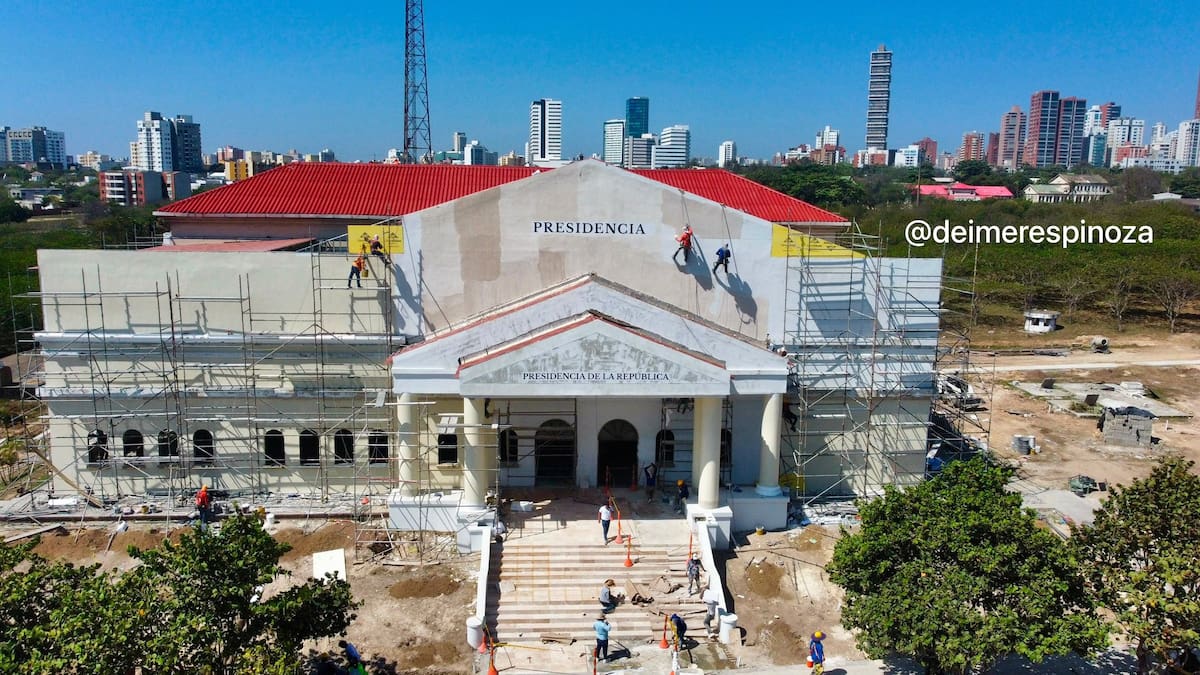 Avanzan las obras de adecuación del Batallón Paraíso, en Barranquilla como sede alterna de la Presidencia avanzan a toda marcha y podrían quedar terminadas antes del 7 de agosto, fecha en la que comenzará el nuevo Gobierno de Abelardo De La Espriella. Foto: Deimer Espinoza