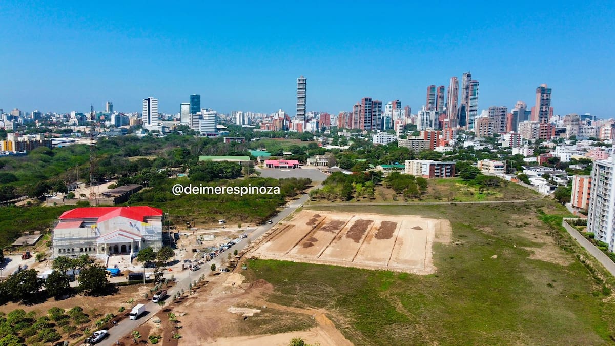 Avanzan las obras de adecuación del Batallón Paraíso, en Barranquilla como sede alterna de la Presidencia avanzan a toda marcha y podrían quedar terminadas antes del 7 de agosto, fecha en la que comenzará el nuevo Gobierno de Abelardo De La Espriella. Foto: Deimer Espinoza