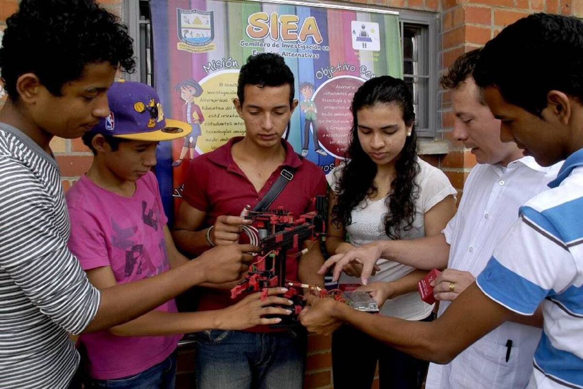 Durante la implementación del programa de formación en ciencia y tecnología se crearían 750 iniciativas de semilleros de investigación y se formaría a 28 jóvenes investigadores. (Foto: Archivo/VANGUARDIA LIBERAL)