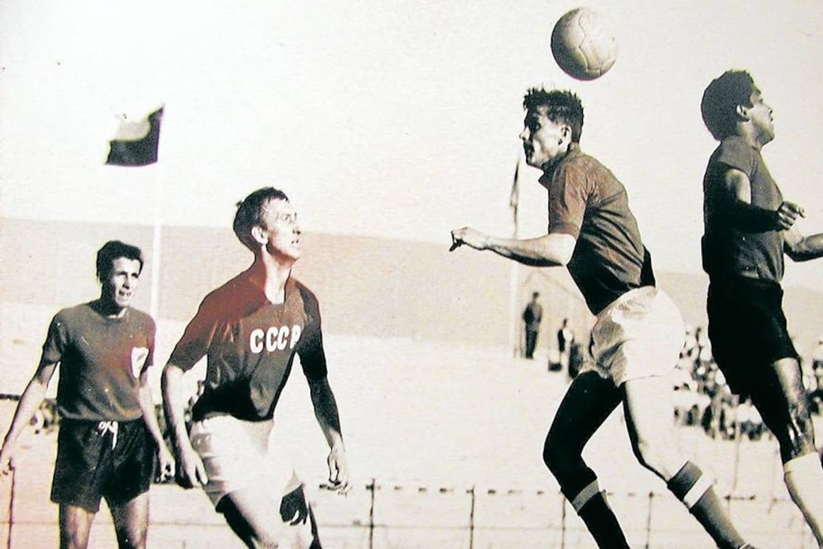 Contra todos los pronósticos, la selección Colombia, integrada por jugadores como Efraín ‘El Caimán’ Sánchez, Rolando Serrano, Marcos Coll, Marino Klinger y Hermán ‘El Cuca’ Aceros, empató 4-4 ante la Unión Soviética en el Mundial de Chile 1962. (Foto: Archivo / VANGUARDIA)