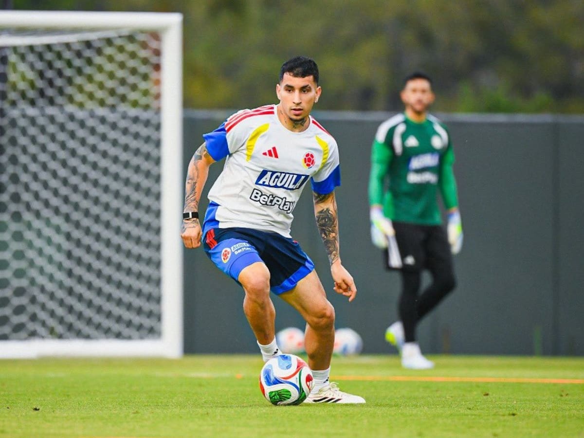 Gustavo Puerta se va ganando un espacio como mediocampista de marca en la selección Colombia. Foto: FCF.