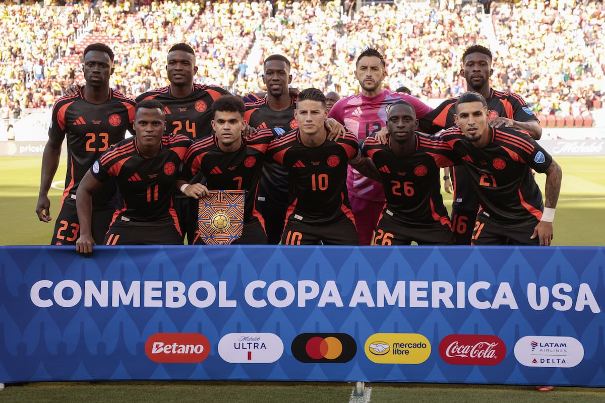 El once inicial de Colombia se alinea antes del inicio del partido de fútbol del grupo D de la CONMEBOL Copa América 2024 entre Brasil y Colombia, en Santa Clara, California, EE. UU., el 2 de julio de 2024. //EFE