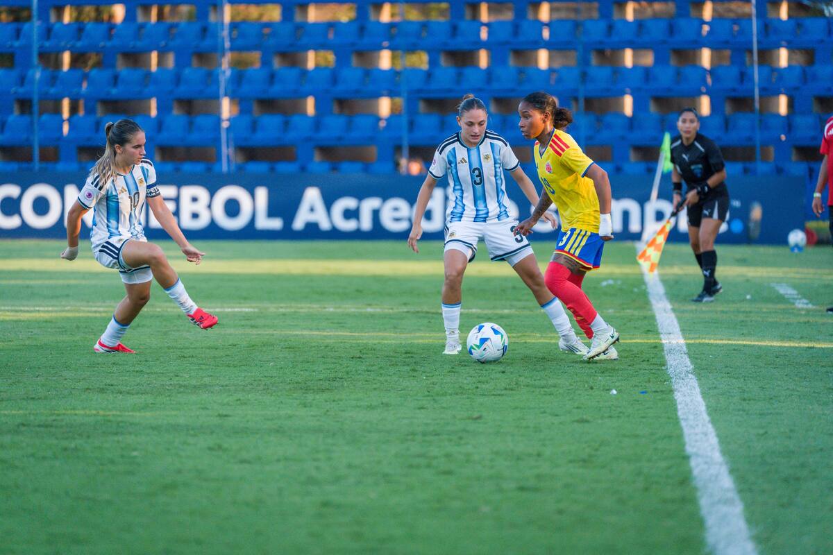 La selección Colombia Femenina Sub-20 perdió 3-0 ante Argentina en la última fecha del Hexagonal Final del Sudamericano de la categoría. Foto: Conmebol Torneos.
