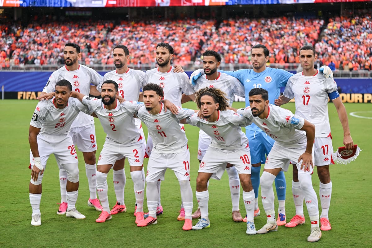 Jugadores de la Selección de Tpunez, previa al partido por fase de grupos del Mundial contra Países Bajos. // Foto: EFE/EPA/AMY KONTRAS.