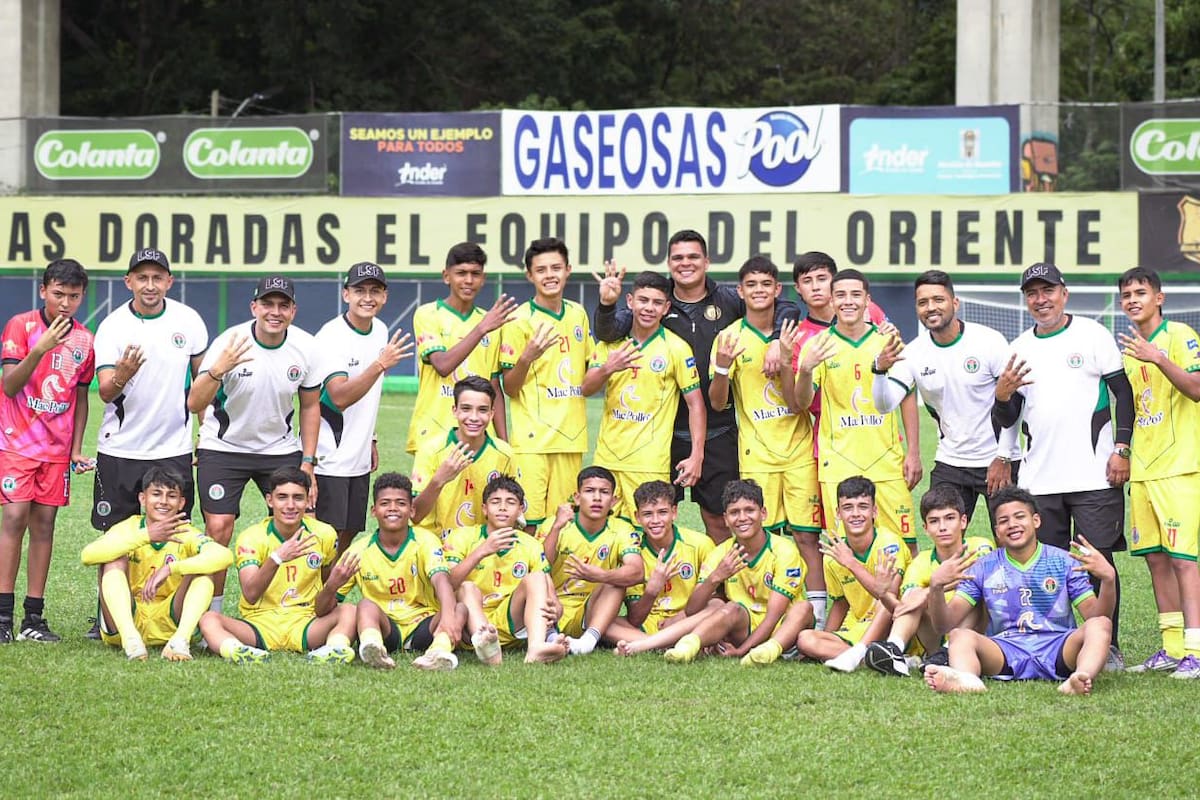 La Selección Santander lidera su grupo y clasificó a la ronda de semifinales. Con su victoria ante Tolima, sigue invicto y avanza en busca del bicampeonato. /FOTO: LSF