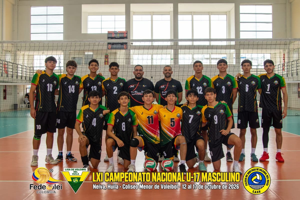 Santander A se coronó subcampeón del Campeonato Nacional U17 de Voleibol Masculino en Neiva, tras llegar a la final y conquistar tres reconocimientos individuales con sus jugadores. Foto: Suministrada.