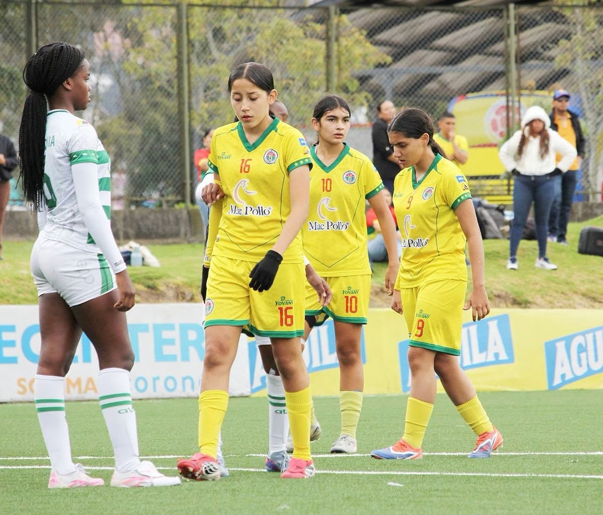 Selección Santander Sub-13 cayó ante Antioquia y quedó eliminada en la semifinal del Campeonato Nacional. Foto: Liga Santandereana de Fútbol.