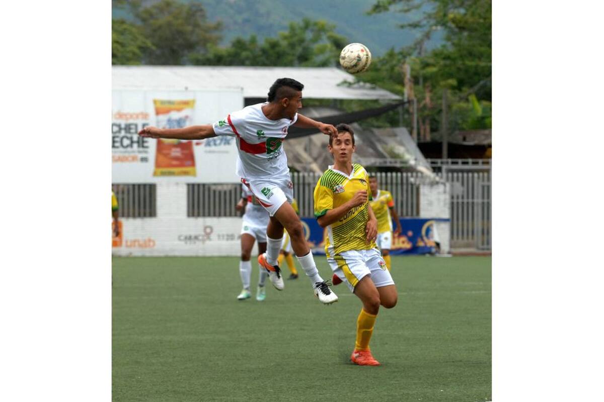 La selección Santander juvenil de fútbol cerró con un empate 0-0 ante Atlántico, su participación en el Zonal Nacional que se desarrolló en Bucaramanga, donde consiguió la clasificación a las semifinales. (Foto: Jaime Del Río / VANGUARDIA LIBERAL)