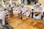 Aprendices del Sena presentaron una milhoja gigante en el festival ‘Viva la masa madre’
