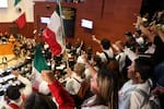 Tensión en México: manifestantes irrumpieron en el Senado y paralizaron debate de la reforma judicial