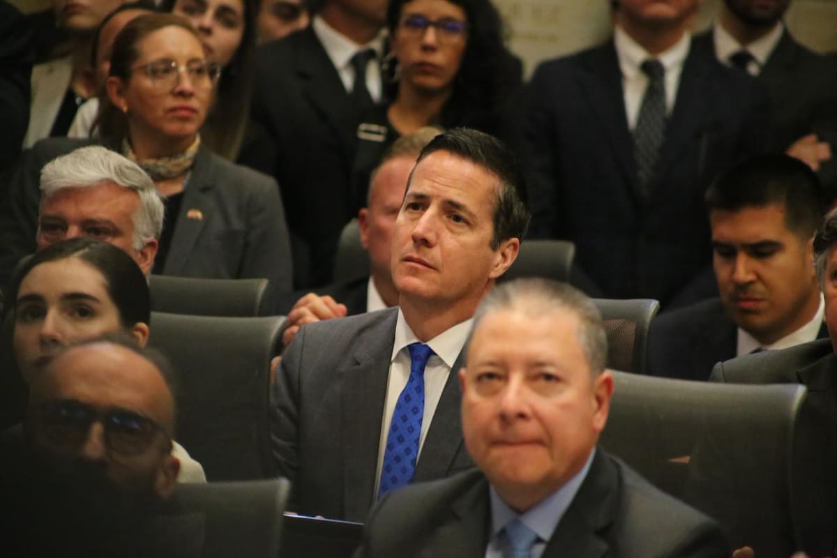 La delegación de los Estados Unidos la encabezó el Subsecretario de Estado Christopher Landau y el senador republicano, Bernie Moreno // (Colprensa-Prensa Senado).