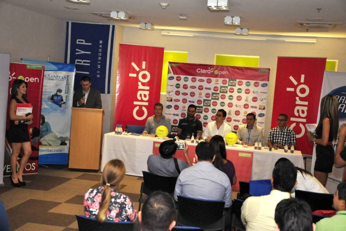 Ayer en la mañana, en el Hotel Tryp, se hizo el lanzamiento y presentación del Claro Open de Tenis de Bucaramanga, torneo organizado por producciones Grand Slam, que se desarrollará en las instalaciones del Club Campestre desde mañana y hasta el 1° de febrero. (Foto: Didier Niño / VANGUARDIA LIBERAL)