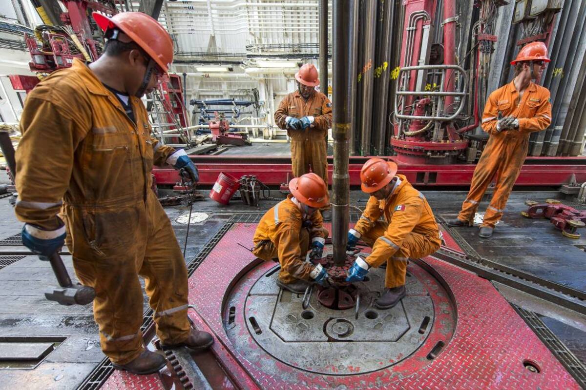 Como la producción sigue aumentando, los precios van a seguir estando presionados a la baja durante buena parte del 2015. (Foto: Archivo/VANGUARDIA LIBERAL)