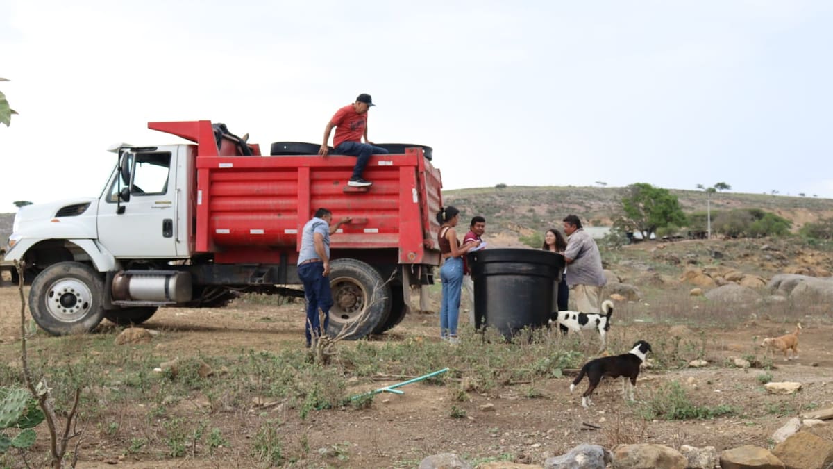 Con tanques, buscan mejorar condiciones para almacenamiento de agua en Los Santos.