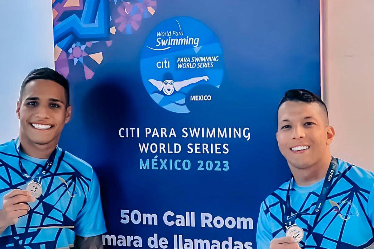 Serrano (izquierda) y Crispín (derecha) están siendo protagonistas en la Serie Mundial de Paranatación. Foto: Indersantander / VANGUARDIA