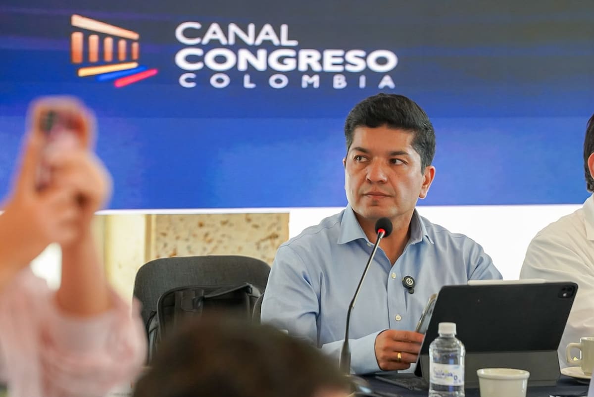 Comisión Sexta del Senado sesionó en Barrancabermeja para analizar las necesidades de infraestructura vial de Santander y el Magdalena Medio, con la participación de Invías y representantes de entidades regionales.
Suministrada/Vanguardia