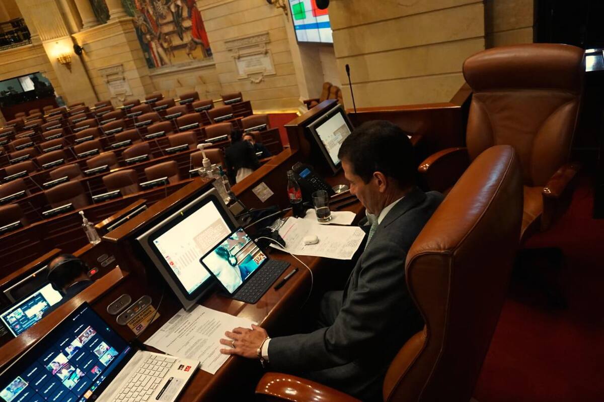 Ayer viernes, la Cámara de Representantes estrenó la semipresencialidad como forma de sesionar en medio de la pandemia.