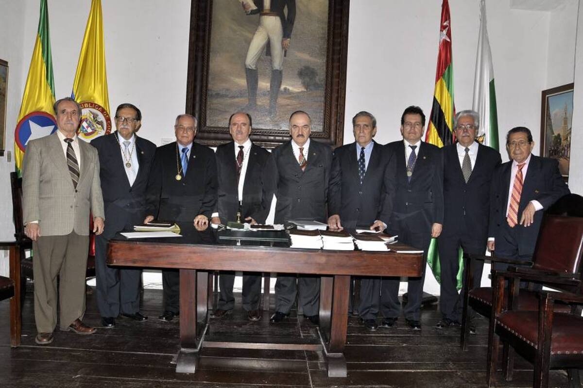 Juvenal Fonseca, Efraín Mantilla, Miguel José Pinilla, Gustavo Pinzón, Marco Aurelio Skinner Vásquez, Gustavo Galvis, Carlos Mauricio Serrano, Fabio Torres y Gonzalo Afanador. (Foto: Laura Herrera / VANGUARDIA LIBERAL )