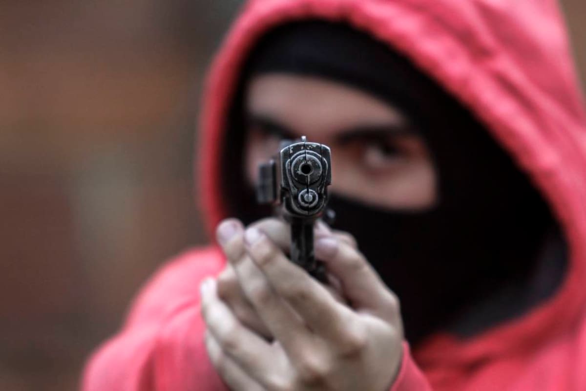 Sicarios mataron a una joven inocente y luego llamaron a los padres de la víctima para reconocer el error.