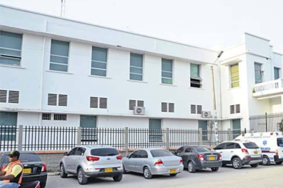 Sicarios irrumpen en una casa y atacan a disparos a dos hermanos mientras dormían