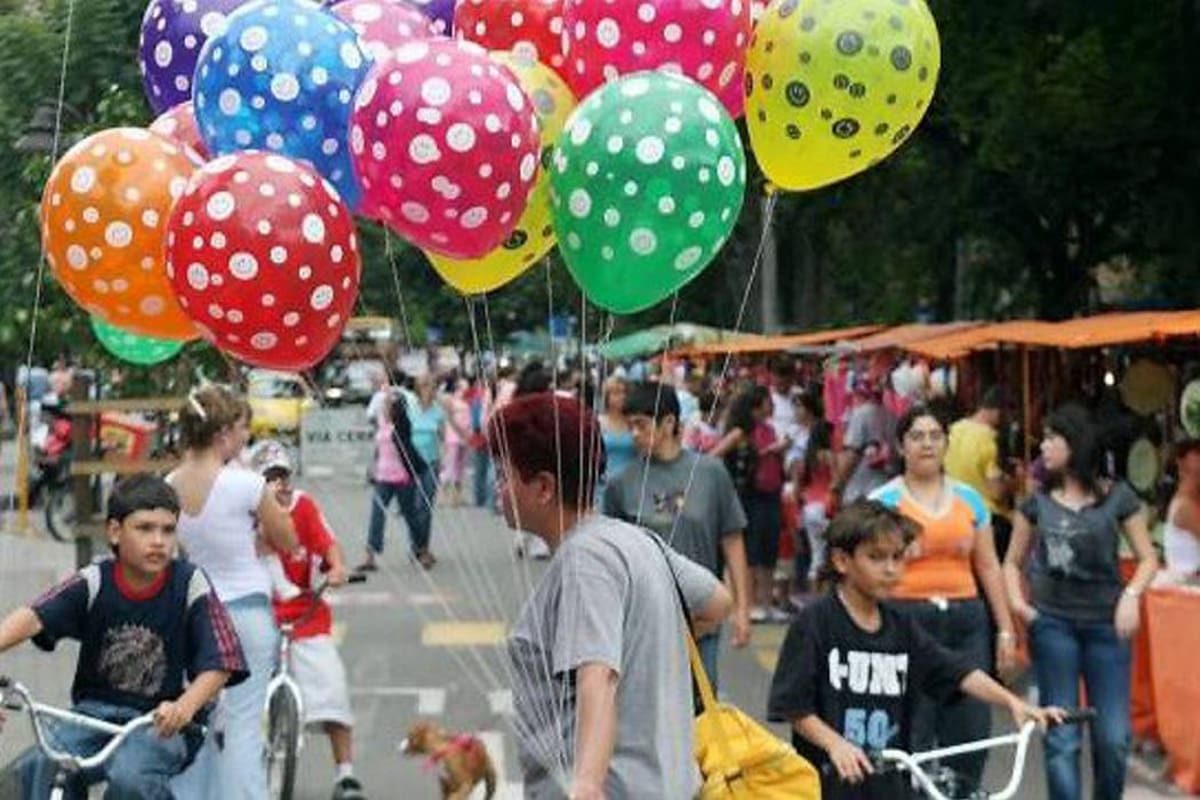 La SIC dijo que los globos sólo deben ser inflados con aire o helio, para evitar riesgos al usar hidrógeno. (Foto: El Colombiano / VANGUARDIA LIBERAL)