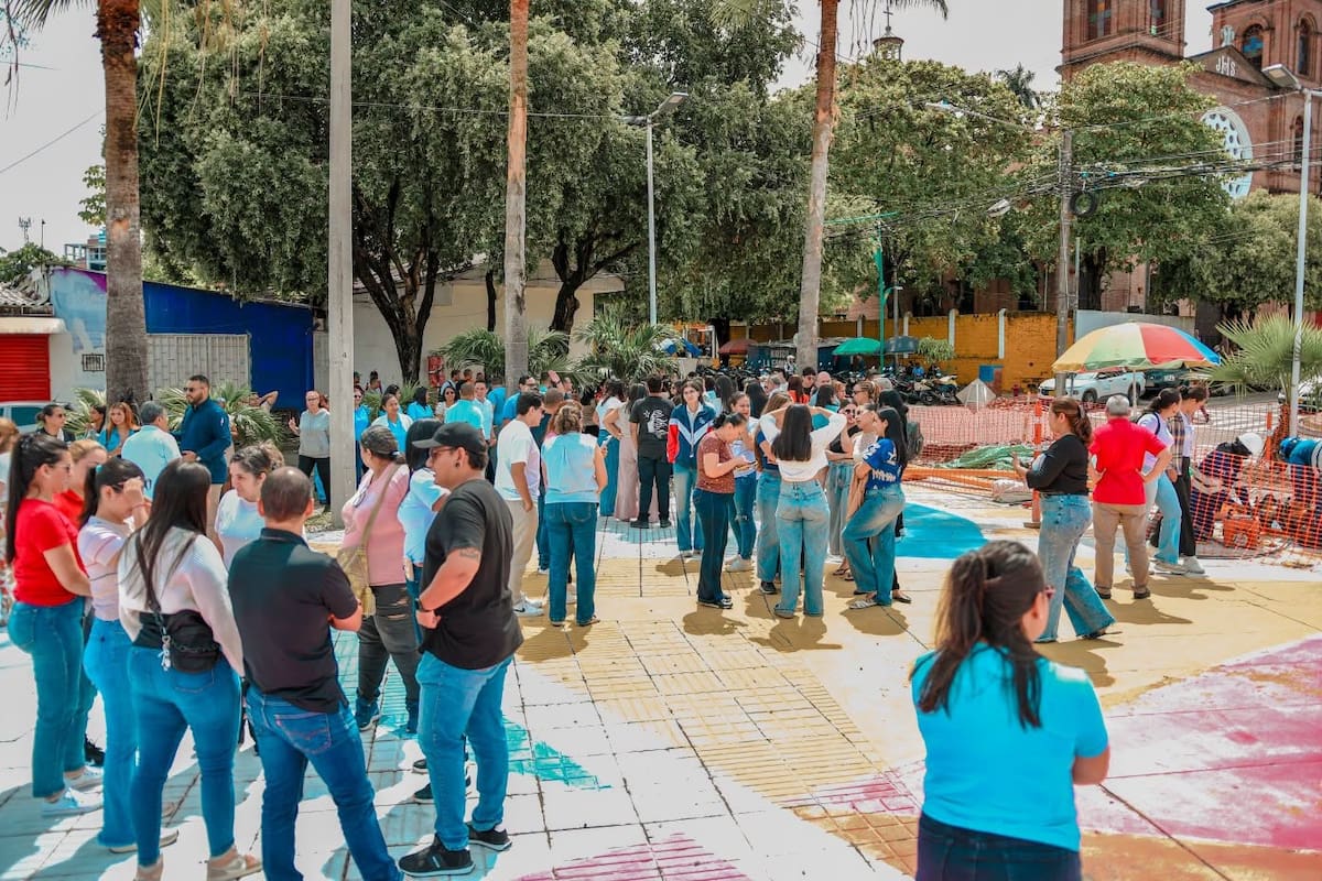 Empresas públicas y privadas de Barrancabermeja participaron en el Simulacro Nacional de Respuesta a Emergencias, con ejercicios de evacuación para evaluar los protocolos de seguridad y la capacidad de reacción ante un sismo.
Suministrada/Vanguardia