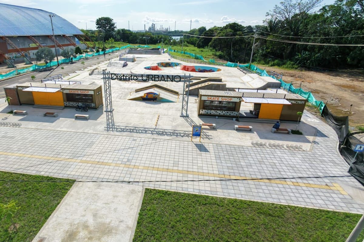 Artistas urbanos de Barrancabermeja intervinieron los muros del nuevo skatepark de la Villa Olímpica con murales que representan símbolos del territorio, como el manatí, la guacamaya y el Cristo Petrolero.
Suministrada/Vanguardia