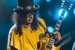 Slash protagonizó un inesperado accidente en pleno concierto de Guns N’ Roses