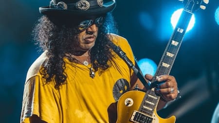 Slash protagonizó un inesperado accidente en pleno concierto de Guns N’ Roses
